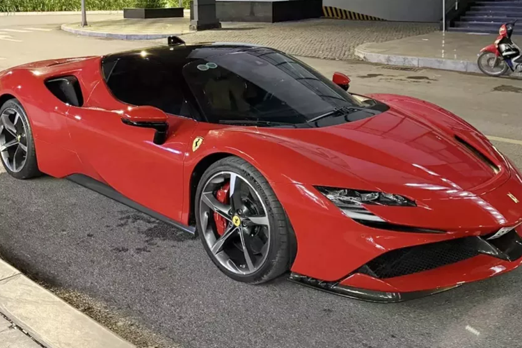 Ferrari SF90 Stradale cua chong cu Le Quyen ban 23 ty ve Ha Noi-Hinh-2