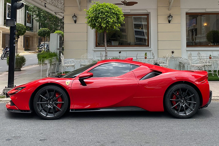 Ferrari SF90 Stradale cua chong cu Le Quyen ban 23 ty ve Ha Noi-Hinh-8