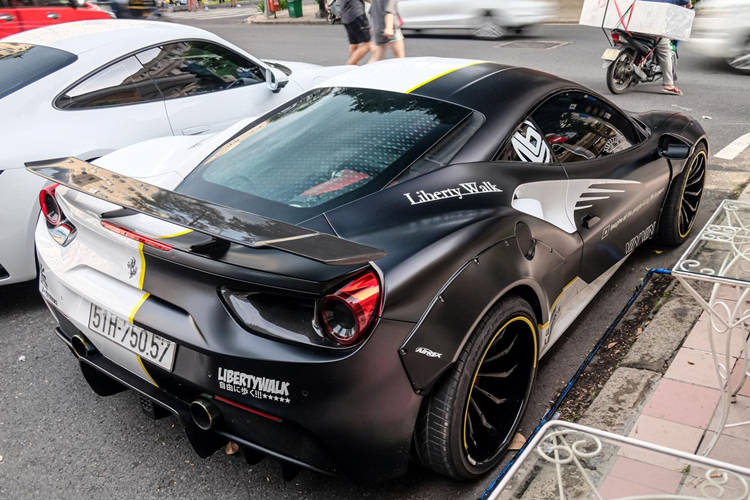 Ferrari 488 GTB Liberty Walk doc nhat Viet Nam rao ban 9,3 ty-Hinh-8