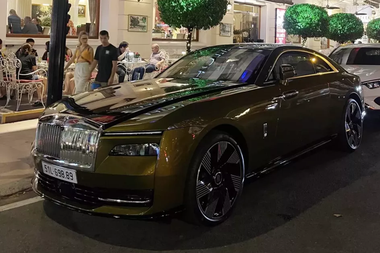 Tan thay bo doi Rolls-Royce Spectre hon 50 ty cua tai Sai Gon-Hinh-4