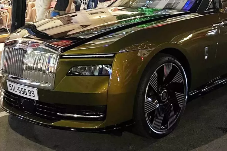 Tan thay bo doi Rolls-Royce Spectre hon 50 ty cua tai Sai Gon-Hinh-7