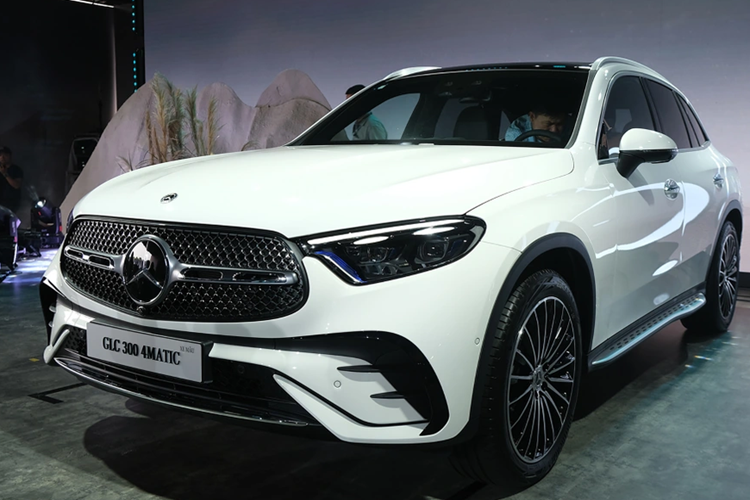 Mercedes-Benz GLC 300 gan 3 ty cua Huyen Lizzie moi tau co gi?-Hinh-9