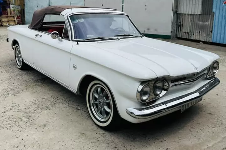 Tan thay Chevrolet Corvair Convertible 1964 