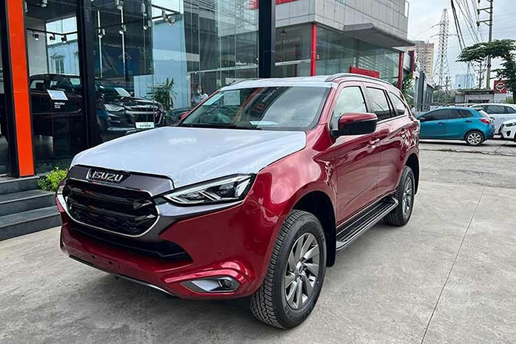 Isuzu mu-X - SUV e nhat Viet Nam giam 215 trieu co thoat e?-Hinh-8