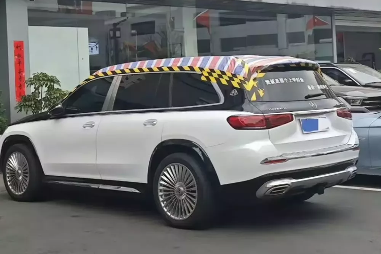 Mercedes-Maybach GLS bac ty moi mua phai dan bang dinh chong nuoc-Hinh-6