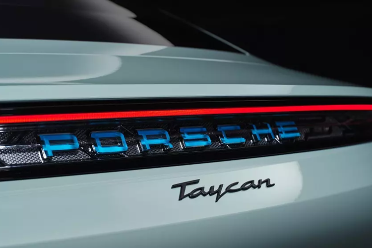 Porsche Taycan 2025 - xe dien tien ty chot lich ra mat Viet Nam-Hinh-5