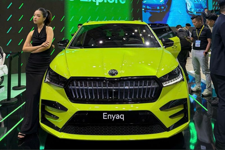 Can canh Skoda Enyaq iV chay 500km/ lan sac, 