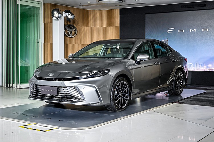 Toyota Camry 2025 