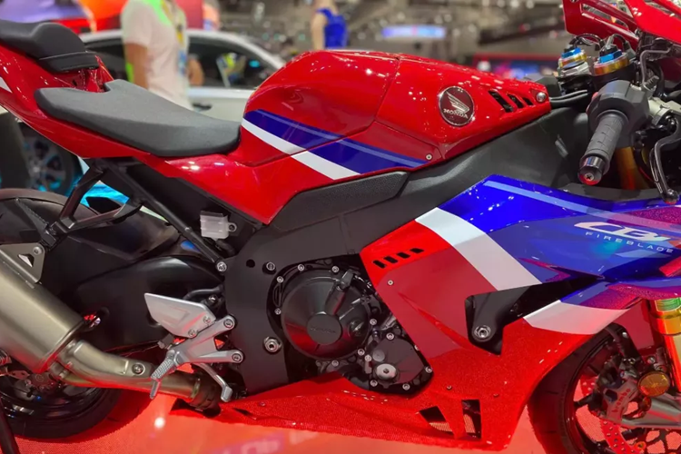 Tan thay Honda CBR1000RR-R Fireblade 2025 bac ty tai Viet Nam-Hinh-8