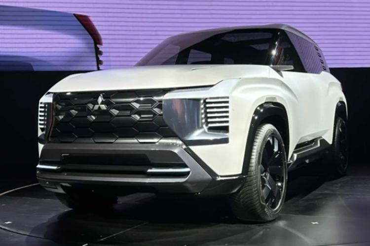 Mitsubishi ra mat DST Concept - co phai SUV Xforce hoan toan moi?-Hinh-2