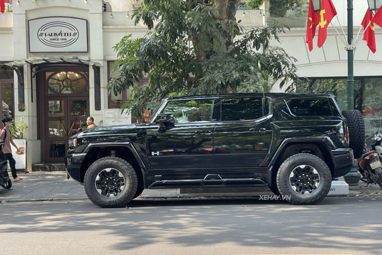 Can canh SUV “khung long” GMC Hummer EV hon 3 ty o Ha Noi-Hinh-5