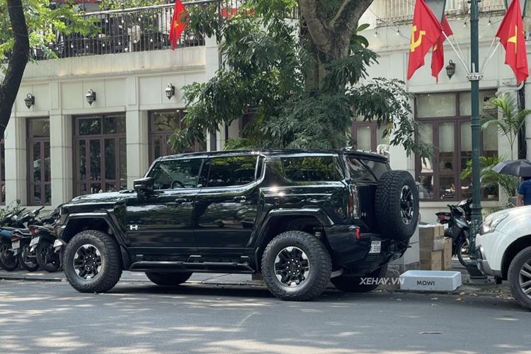 Can canh SUV “khung long” GMC Hummer EV hon 3 ty o Ha Noi-Hinh-7