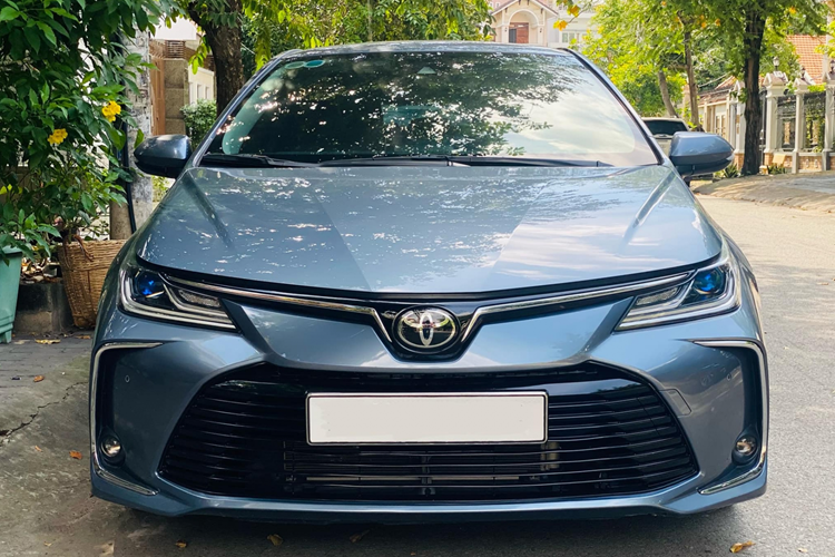 Toyota Corolla Altis 2022 rao ban gia bat ngo sau 2 nam lan banh-Hinh-2