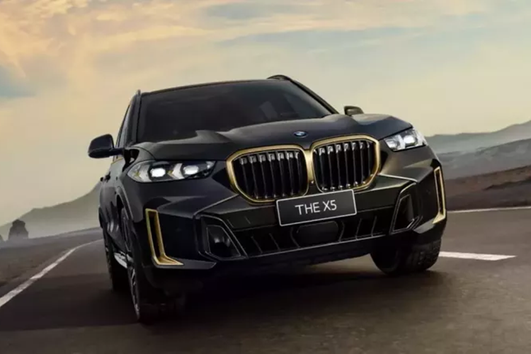 BMW X5 Dark Flame tu 116.500 USD cho dai gia Trung Quoc