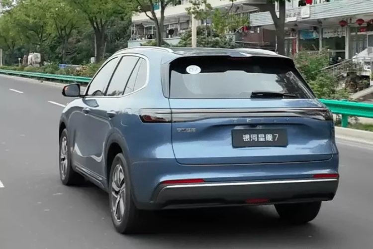 Geely Galaxy Starship 7 PHEV ra mat, chay duoc toi 1.430 km-Hinh-12