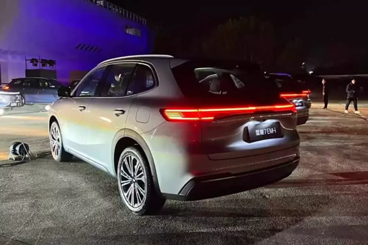 Geely Galaxy Starship 7 PHEV ra mat, chay duoc toi 1.430 km-Hinh-3