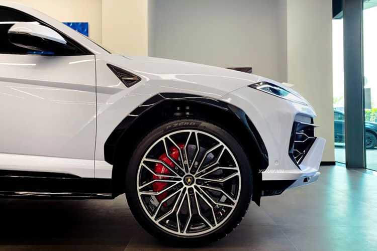 Can canh sieu SUV Lamborghini Urus SE gia 15,6 ty tai Viet Nam-Hinh-7