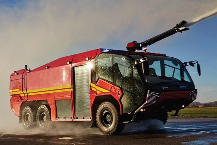 Rosenbauer Panther 6x6 Electric - xe cuu hoa dien 1.000 ma luc-Hinh-4