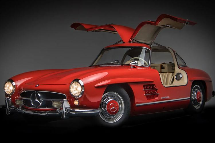 Mercedes-Benz 300 SL Gullwing cuoi cung gia 82,8 ty dong