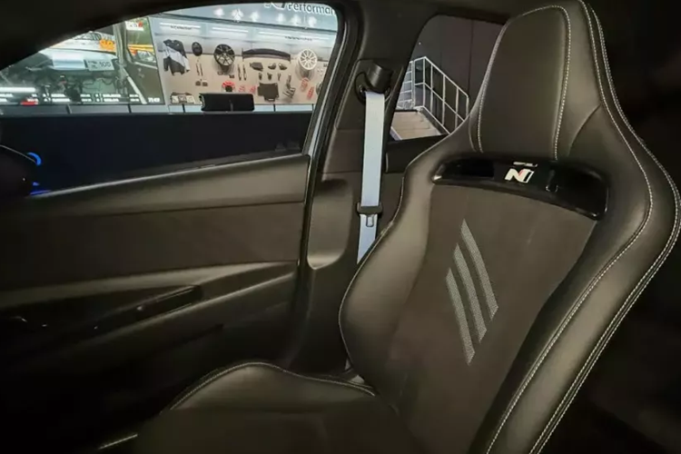Hyundai Elantra N TCR Edition 