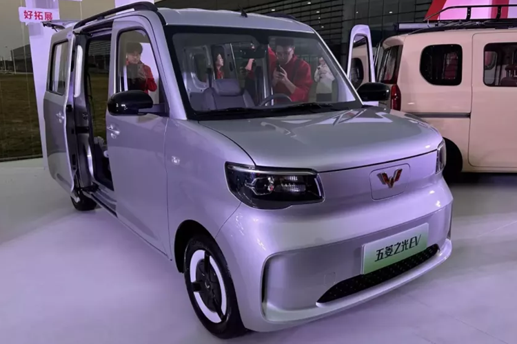 Wuling Zhiguang EV - Kei-car Trung Quoc sieu re chi 165 trieu dong