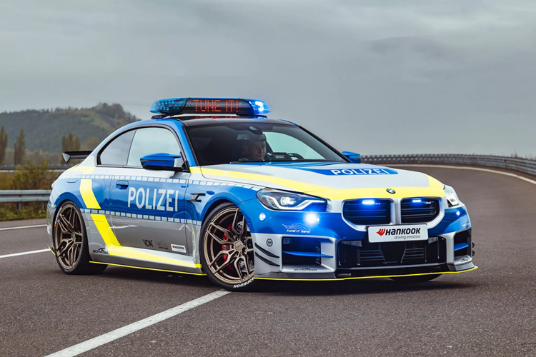 BMW M2 Polizei ban canh sat 