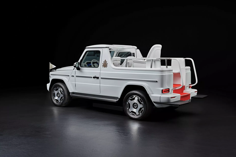 Mercedes-Benz G-Class doc nhat vo nhi cua Giao hoang Francis-Hinh-3