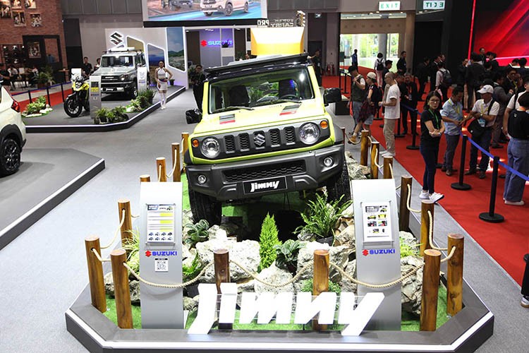 Suzuki XL7 va Jimny tai Viet Nam dang giam hang chuc trieu dong-Hinh-3