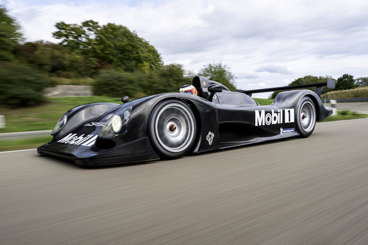 Porsche LMP 2000 lan banh tren duong dua sau 25 nam