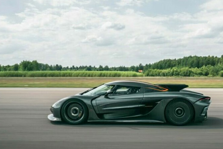 Koenigsegg Jesko trieu do dai gia Viet 