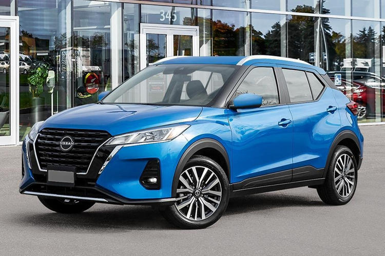 Nissan Kicks doi cu 