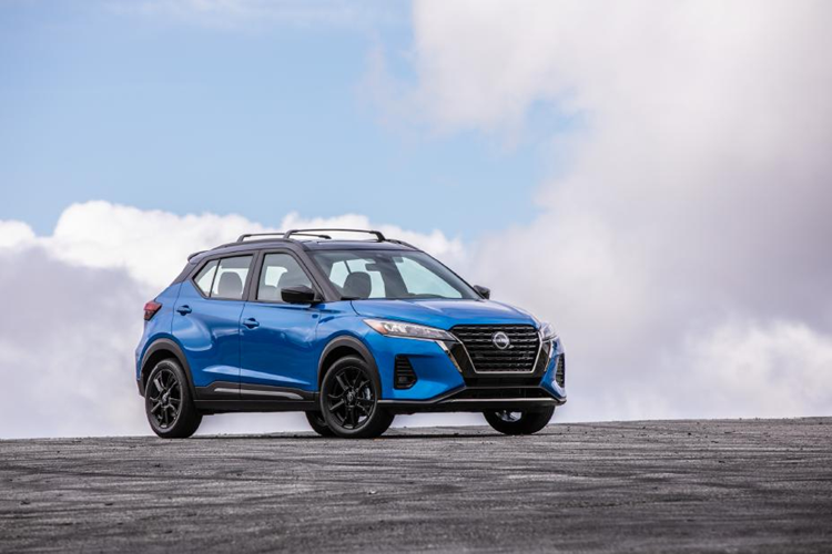 Nissan Kicks doi cu 