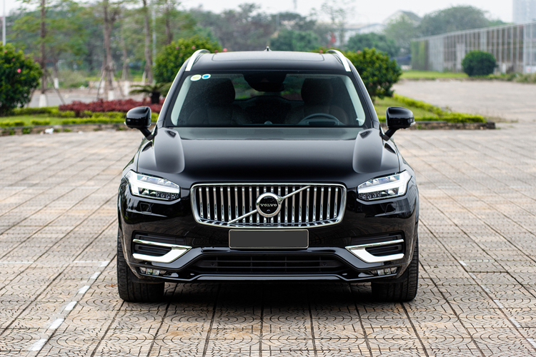 Volvo XC90 moi hon 4,3 ty ve nha vo chong Diva My Linh-Hinh-6