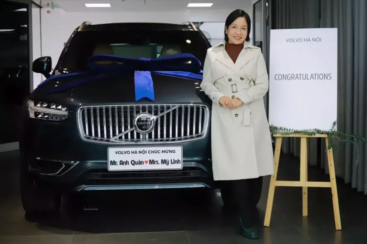 Volvo XC90 moi hon 4,3 ty ve nha vo chong Diva My Linh