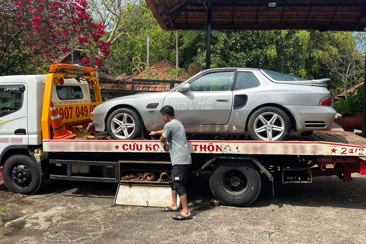 Porsche 944 cua Qua Vu 