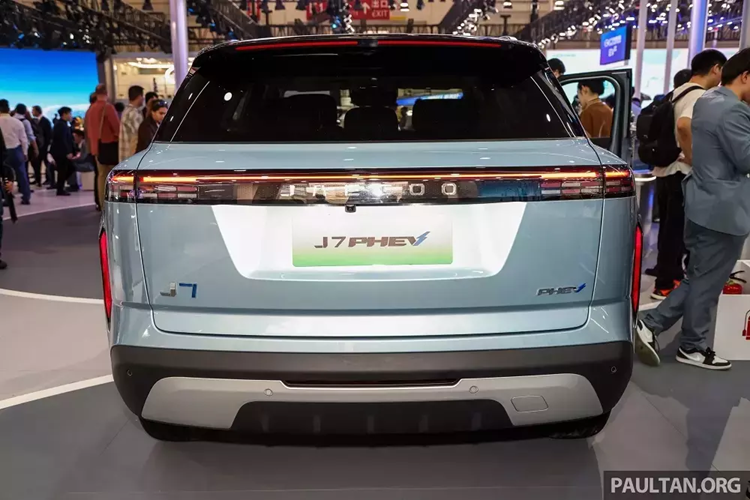 Jaecoo J7 PHEV chot lich ra mat Viet Nam, kho co gia re?-Hinh-3