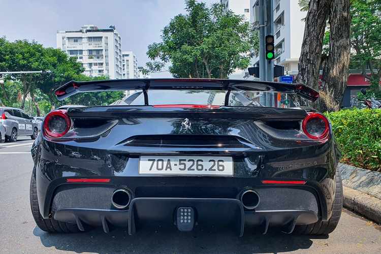 Ferrari 488 GTB Liberty Walk doc nhat Viet Nam gio ra sao?-Hinh-5