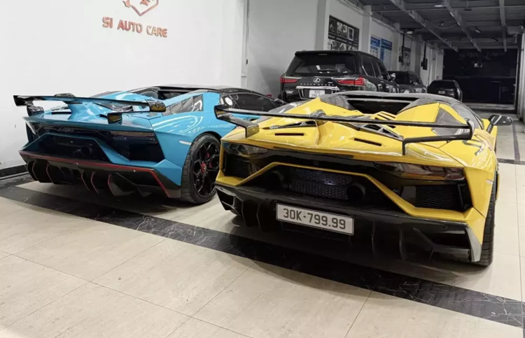 Dan choi Ha Noi len doi Lamborghini Aventador tien ty thanh SVJ