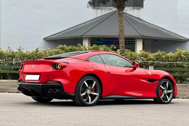 Ferrari Portofino - 