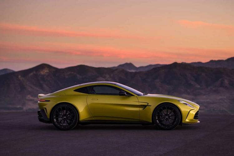 Sieu xe Aston Martin Vantage Roadster 2025 ra mat co gi hay?-Hinh-11