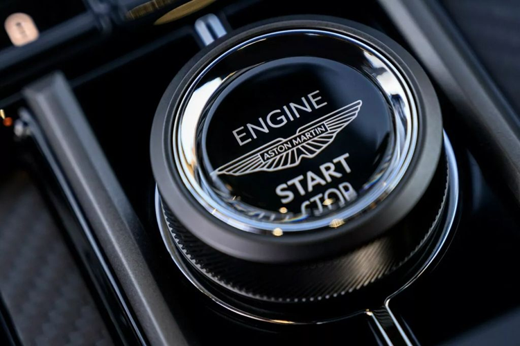 Sieu xe Aston Martin Vantage Roadster 2025 ra mat co gi hay?-Hinh-9