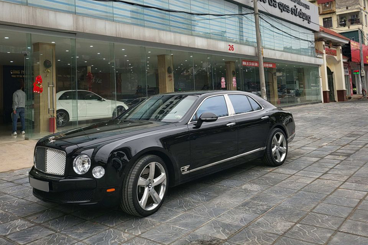 Bentley Mulsanne Le Mans gan 10 ty doc nhat 