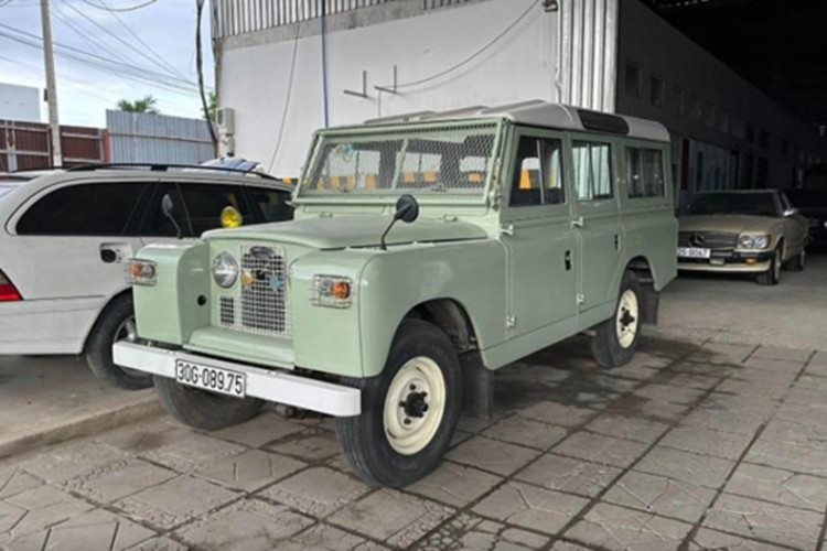 SUV Land Rover Defender co lo si nhung gia bac ty tai Viet Nam-Hinh-7