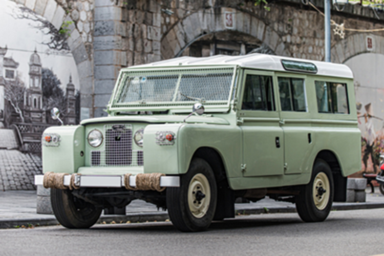 SUV Land Rover Defender co lo si nhung gia bac ty tai Viet Nam-Hinh-9