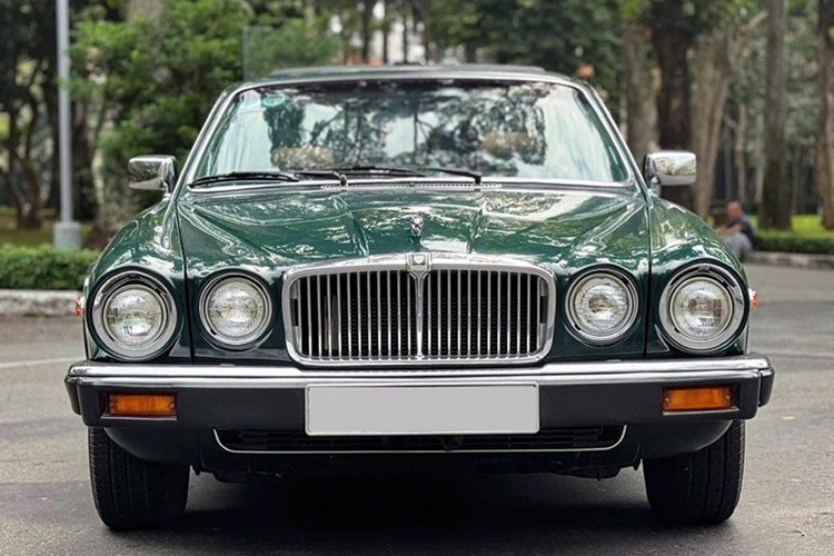 Jaguar XJ6 1986 xanh luc bao, 