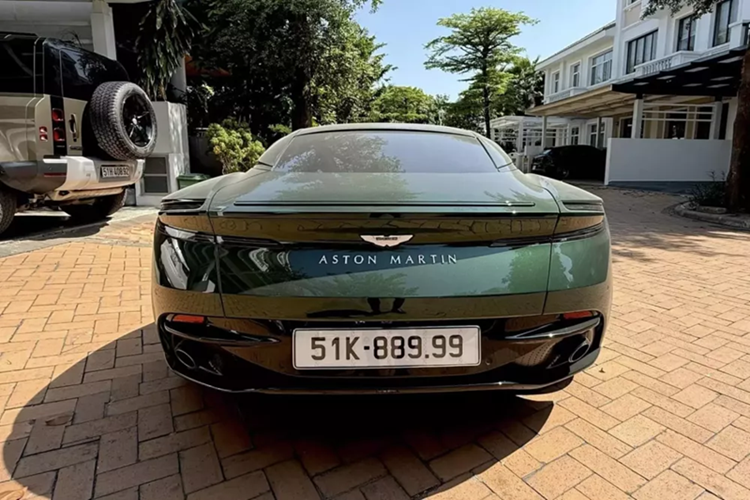 Aston Martin DB11 vua ra bien khung, dai gia Viet rao ban 13 ty-Hinh-2