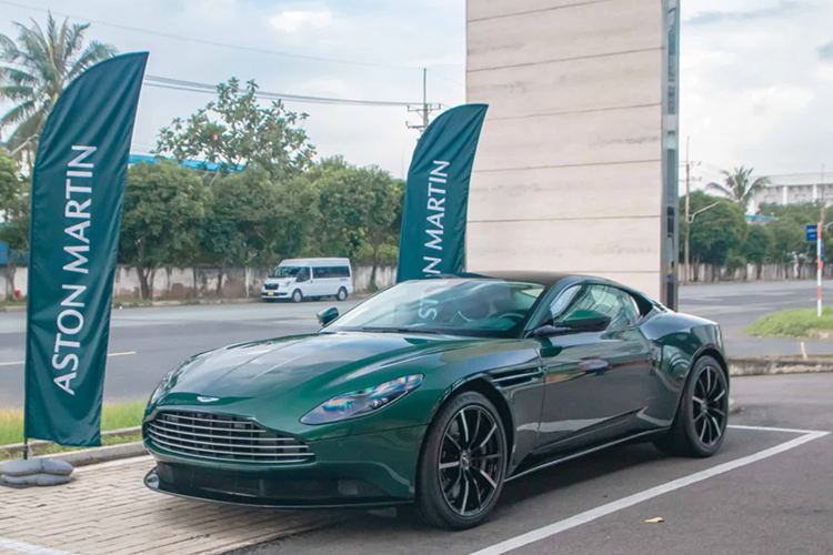 Aston Martin DB11 vua ra bien khung, dai gia Viet rao ban 13 ty-Hinh-8