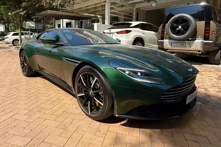 Aston Martin DB11 vua ra bien khung, dai gia Viet rao ban 13 ty-Hinh-3