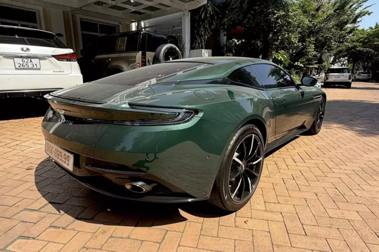 Aston Martin DB11 vua ra bien khung, dai gia Viet rao ban 13 ty-Hinh-5