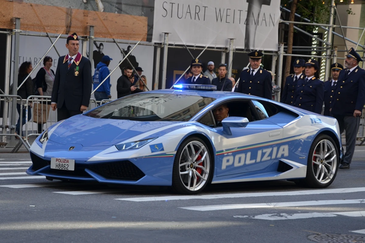 Ngam dan sieu xe Lamborghini 